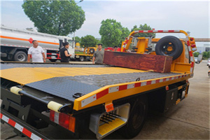 金阊区附近拖车电话号码服务